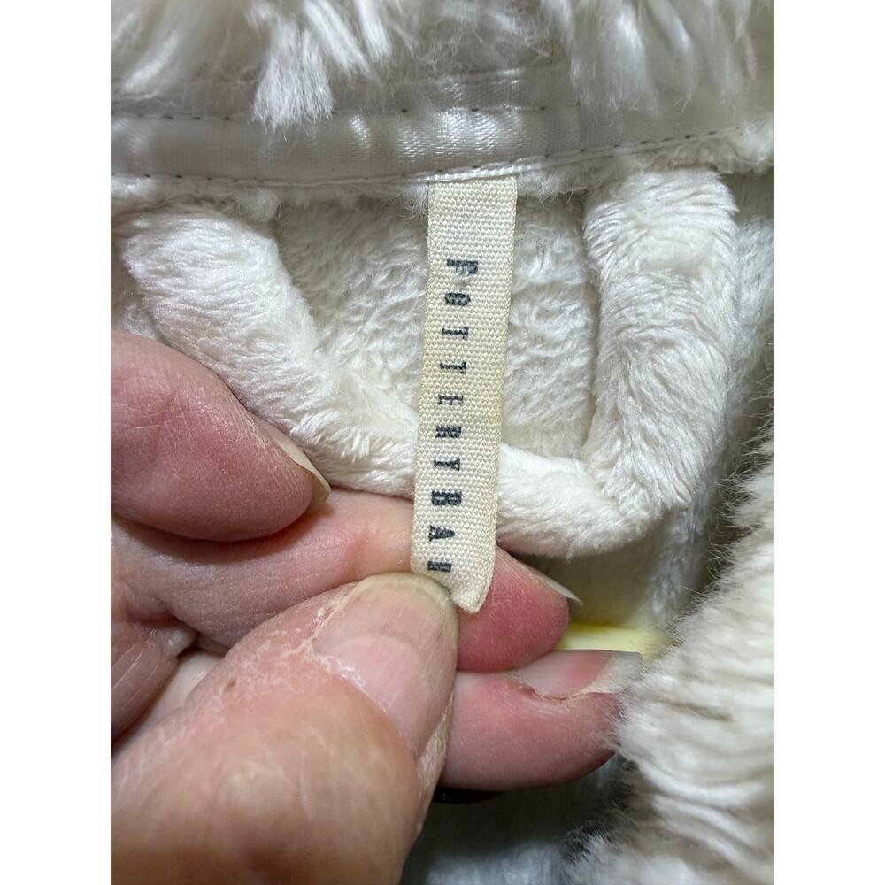 Pottery Barn Faux Fur Robe One Size - Picture 9 of 12
